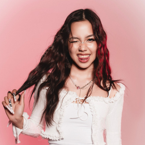 cover for track Сияю of artist Маша ОМГ